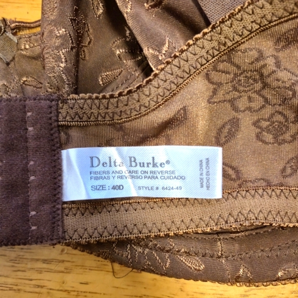 Delta Burke Brown Satin Bra with Adjustable Straps‎ - Picture 6 of 7